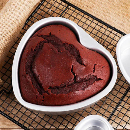 10" Tin Heart Shaped Bread Cake Pan Bakeware Molds Baking Tray Moulds mold