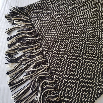 Chunky Soft B/W Woven Throw Blanket Bed Sofa Couch Home Décor Classic Rug