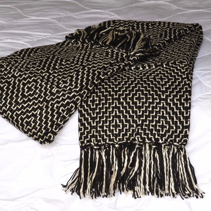 Chunky Soft B/W Woven Throw Blanket Bed Sofa Couch Home Décor Classic Rug