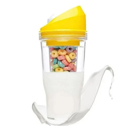 2Pcs Crunch Cup Plastic Cereal Cup Leak-Proof Cereal Tumbler On-the-Go Portable（Yellow And Blue）