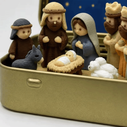 Mini Christmas Nativity Set in a Tin Box, Jesus Portable Pocket Scene Decor 3D