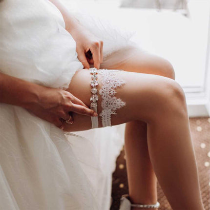 Deluxe Wedding Bridal Garter Set - Image 3